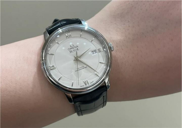 欧米茄腕表表盘有划痕解决技巧是什么