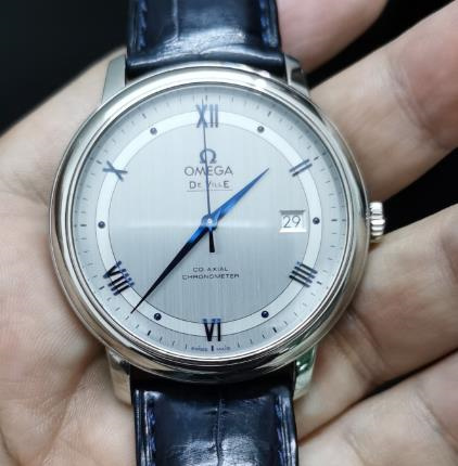 欧米茄手表磕碰了处理办法推荐